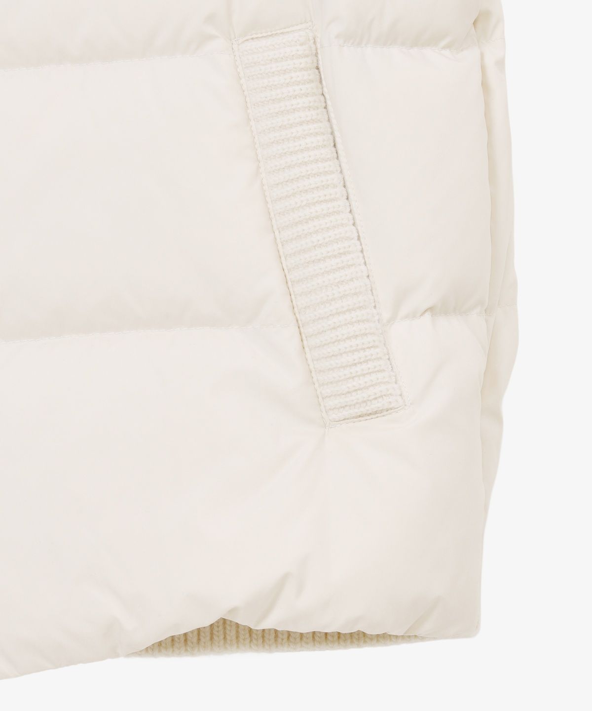 라코스테(LACOSTE) 여성 스웨터 카라 다운 베스트 BF422E-56N 70V