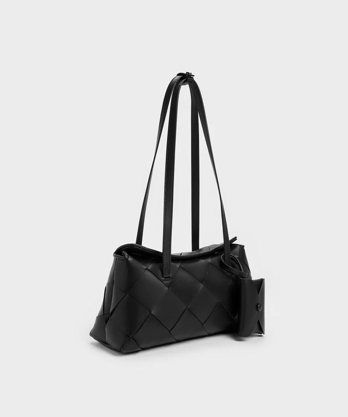 찰스앤키스(CHARLES & KEITH) 마리벨 우븐 트라페즈 숄더백 CK2-30160276