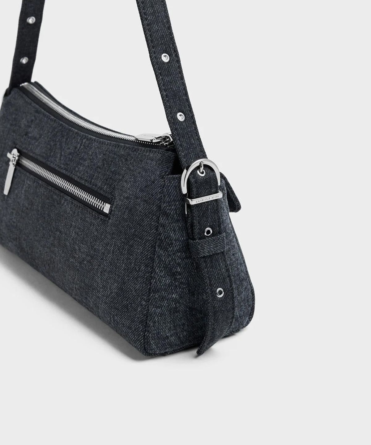 찰스앤키스(CHARLES & KEITH) 레이첼 데님 프론트 포켓 체인 숄더백 CK2-20160191-A