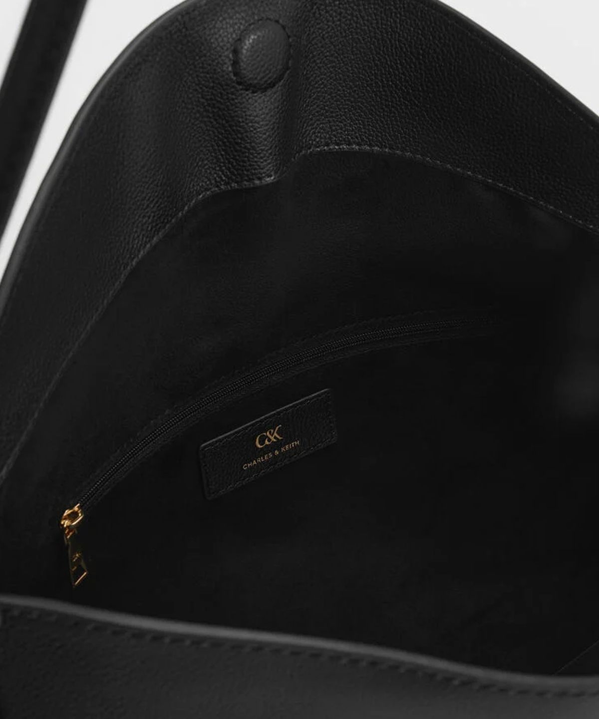 찰스앤키스(CHARLES & KEITH) 라지 레더 탑 플랩 호보백 SL2-40782922