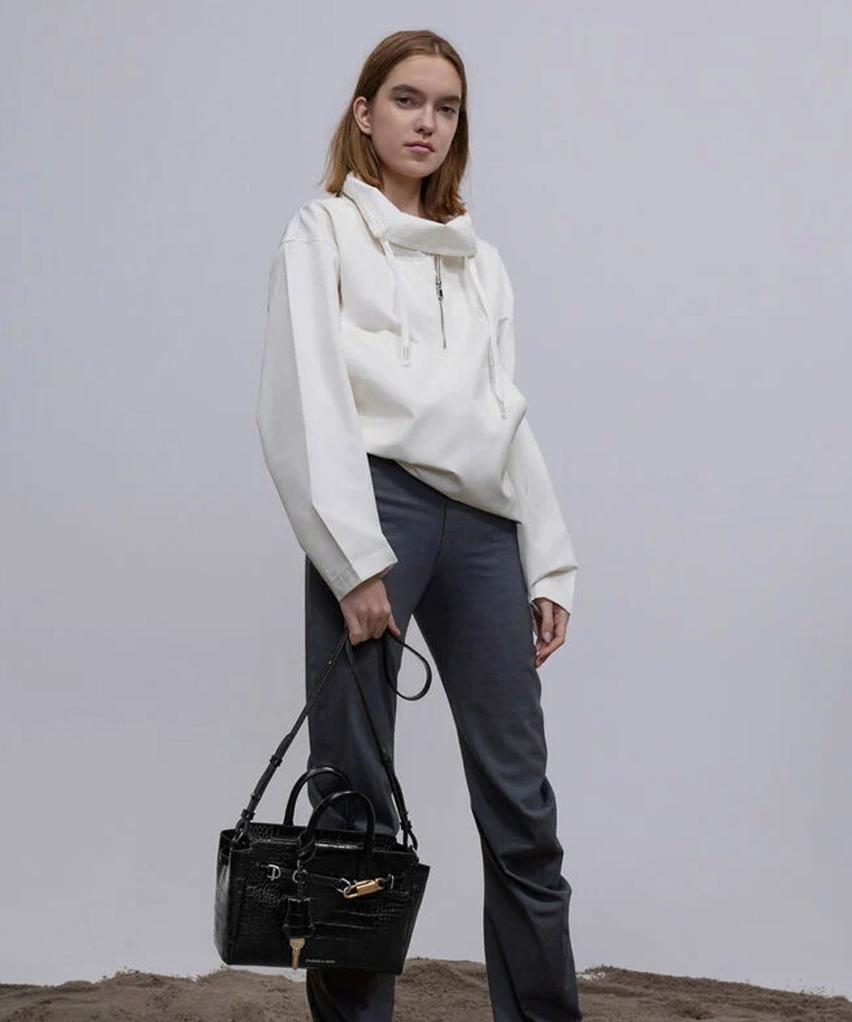 찰스앤키스(CHARLES & KEITH) 미니 델피나 크로코 이펙트 벨티드 토트백 CK2-30271702-1