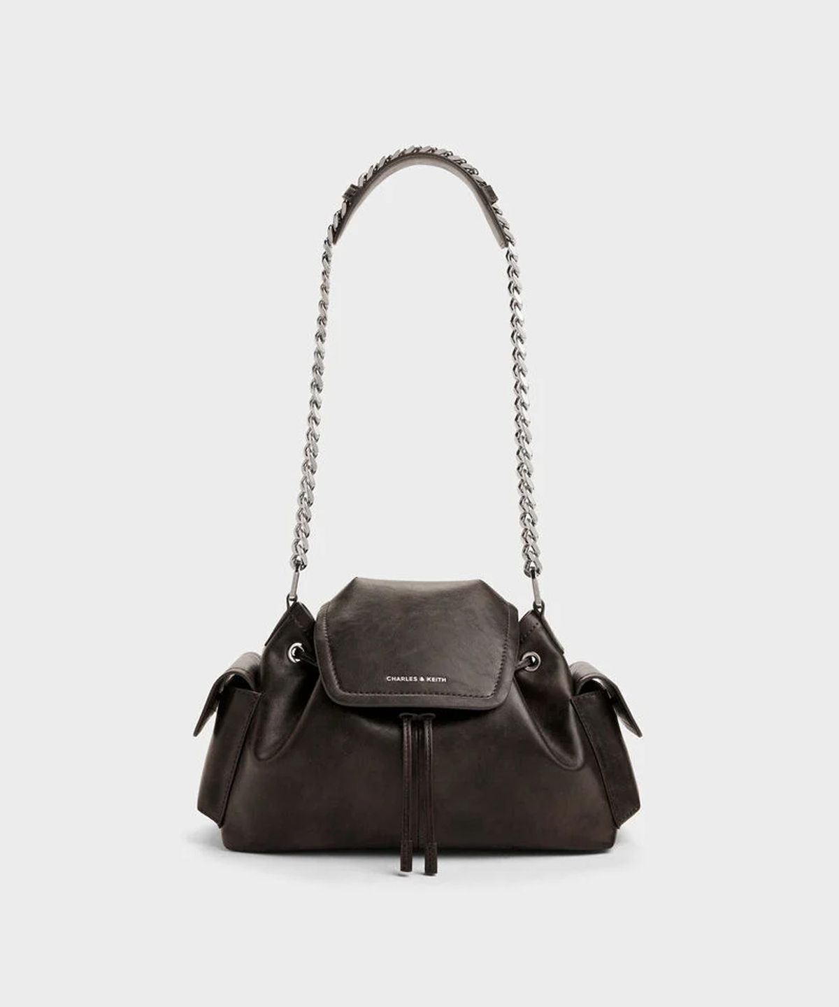찰스앤키스(CHARLES & KEITH) 노앤 사이드 포켓 버킷백 CK2-10160273-A