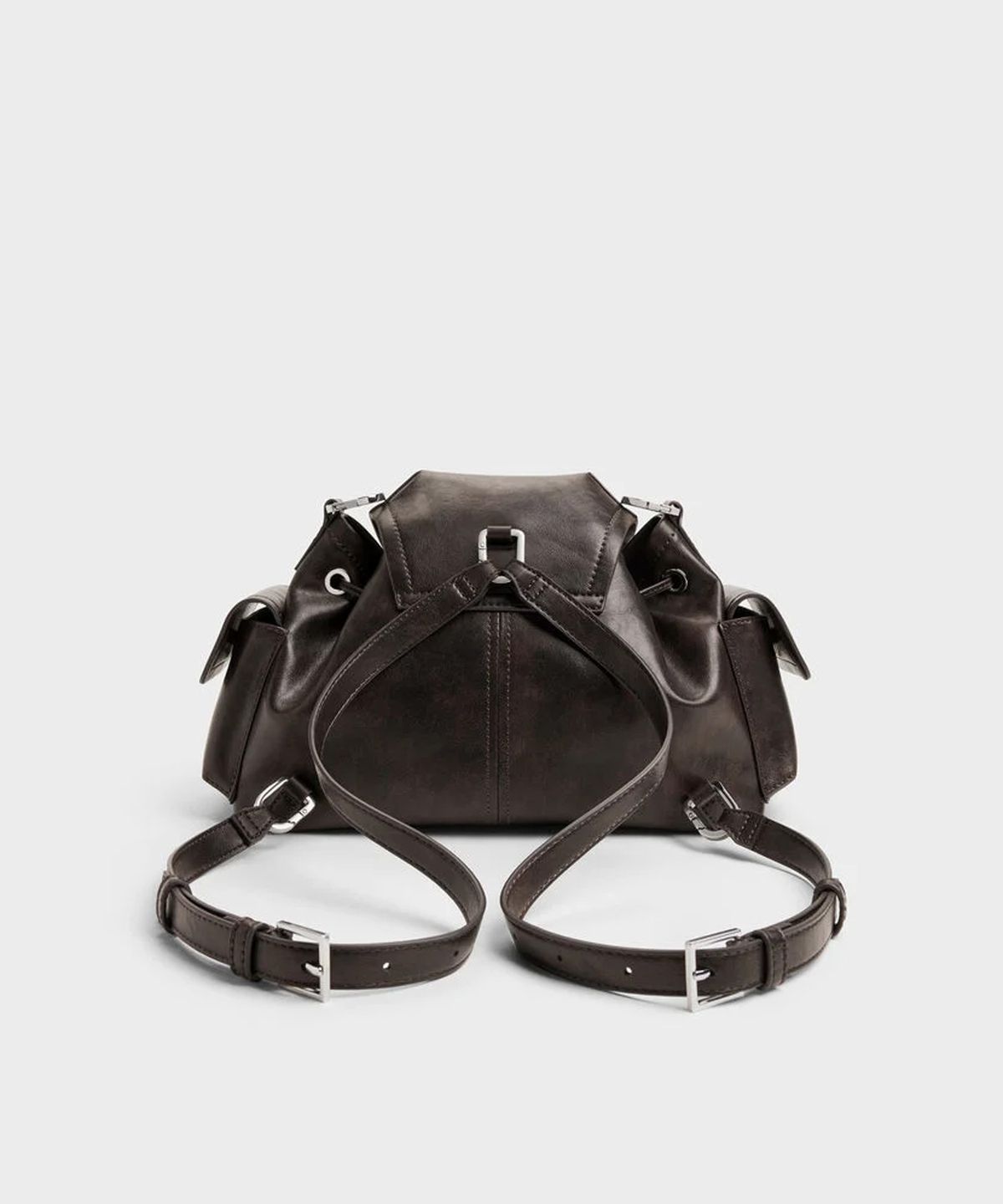 찰스앤키스(CHARLES & KEITH) 노앤 사이드 포켓 버킷백 CK2-10160273-A