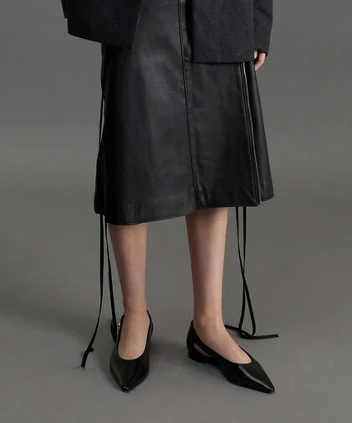 찰스앤키스(CHARLES & KEITH) 버클 컷아웃 발레리나 플랫 2colors CK1-70381240