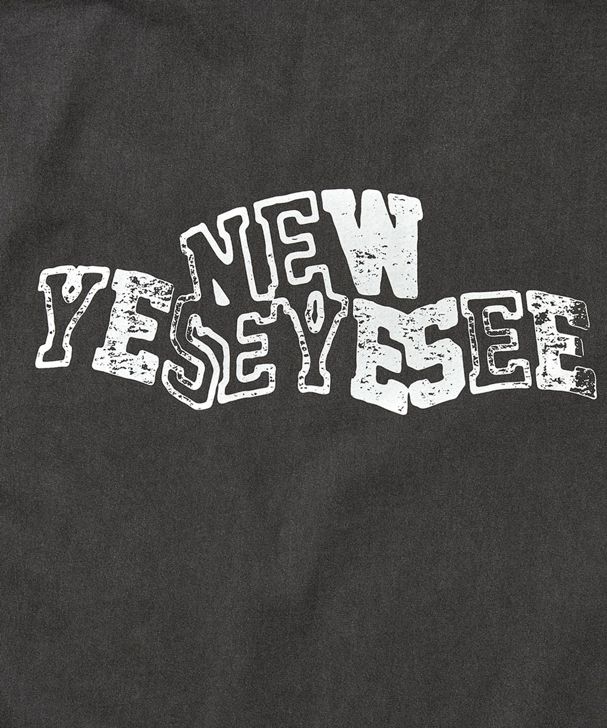 예스아이씨(YESEYESEE) YESEYESEE X NEWERA Dyed Arch Tee Charcoal