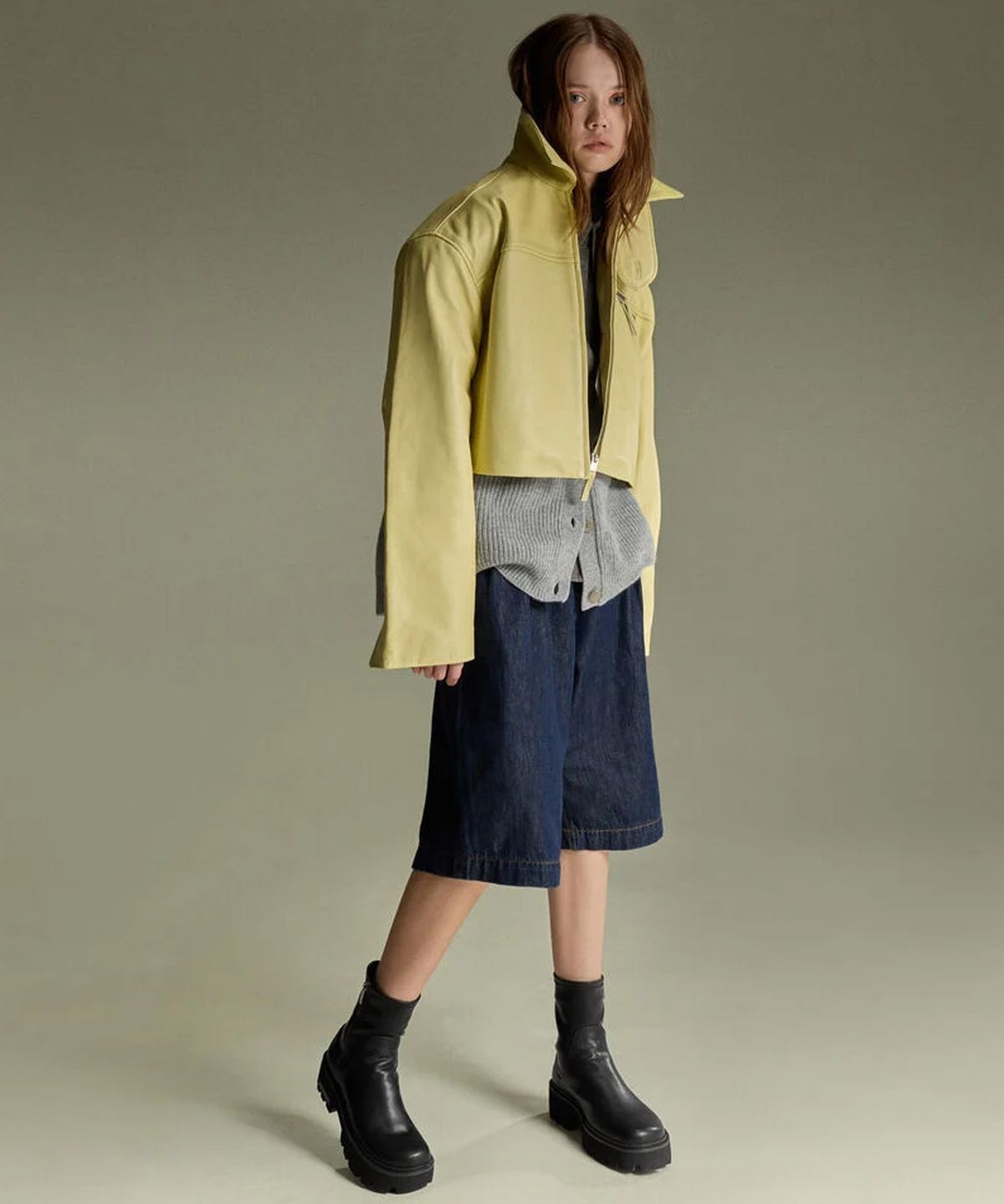 찰스앤키스(CHARLES & KEITH) 이모젠 청키 앵클 부츠 2colors CK1-90580141-1