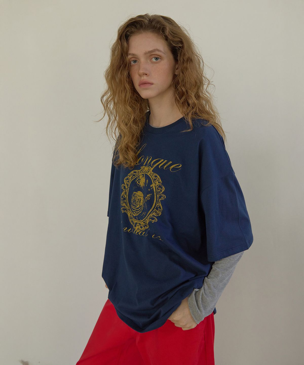론크(LONQUE) VINTAGE ROSE HALF SLEEVE T-SHIRT (NAVY)