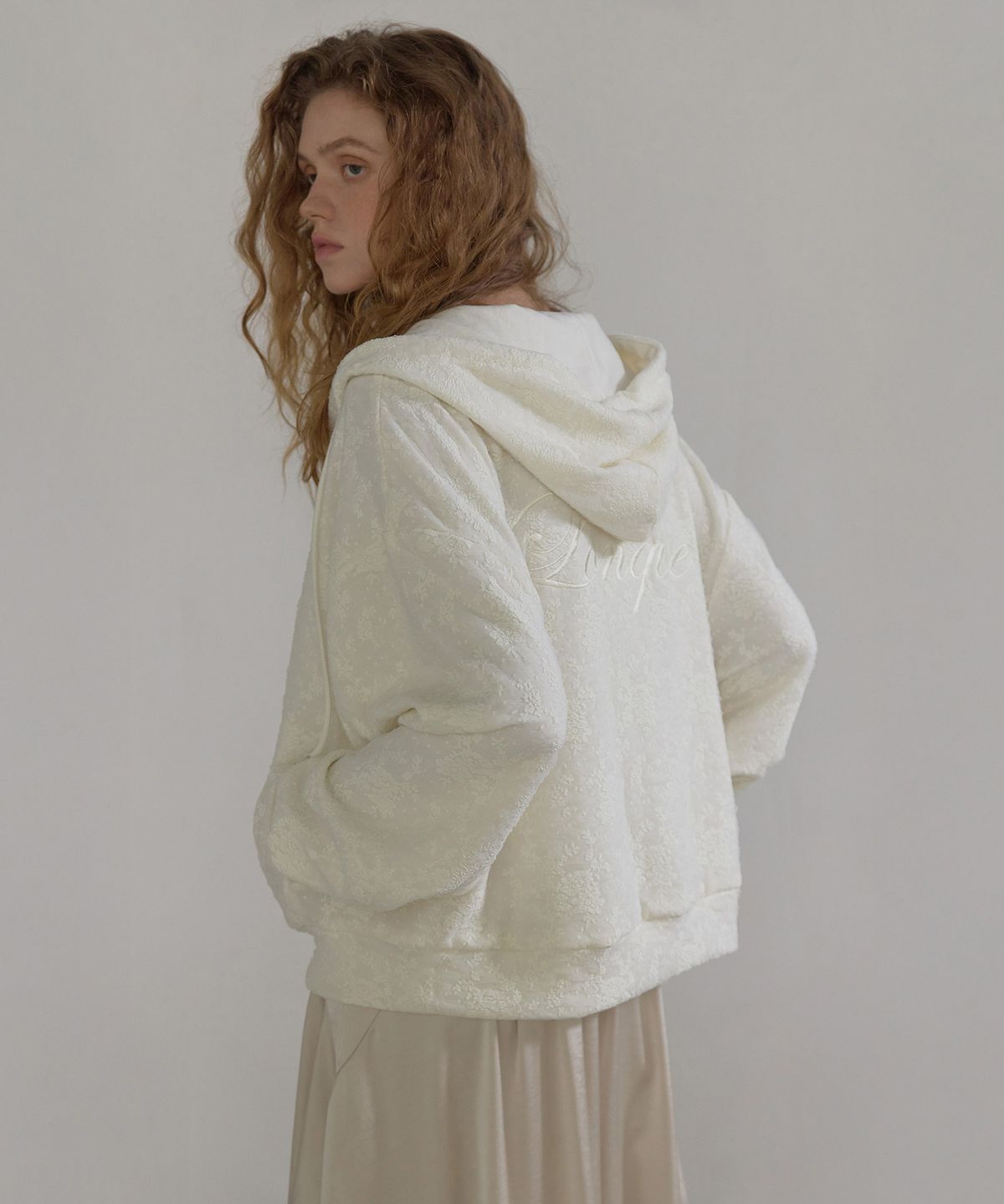론크(LONQUE) LACE ZIP-UP HOODIE (IVORY)