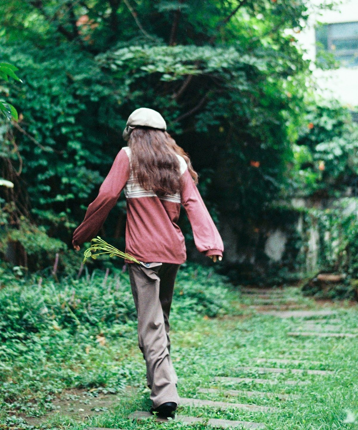 잇자바이브(ITZAVIBE) STRING STRIPE SHIRRING LONG SLEEVE - BURGUNDY