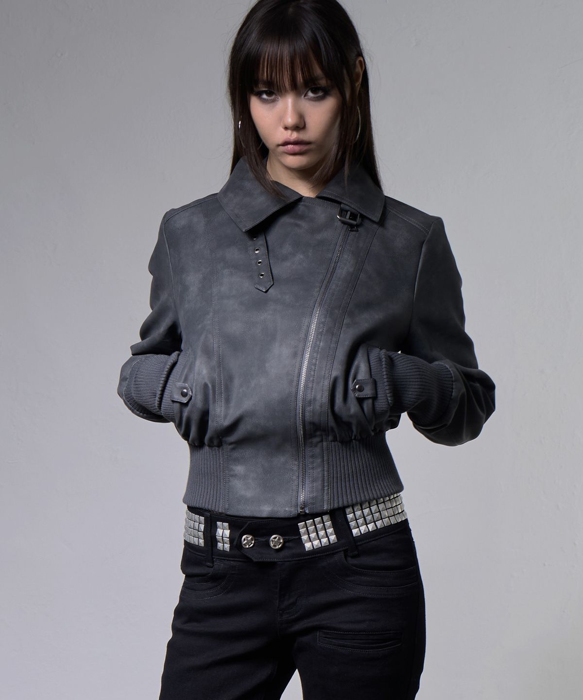 팬시클럽(FANCY CLUB) 하이넥 리브드 레더 자켓 (CHARCOAL) F26ZA506