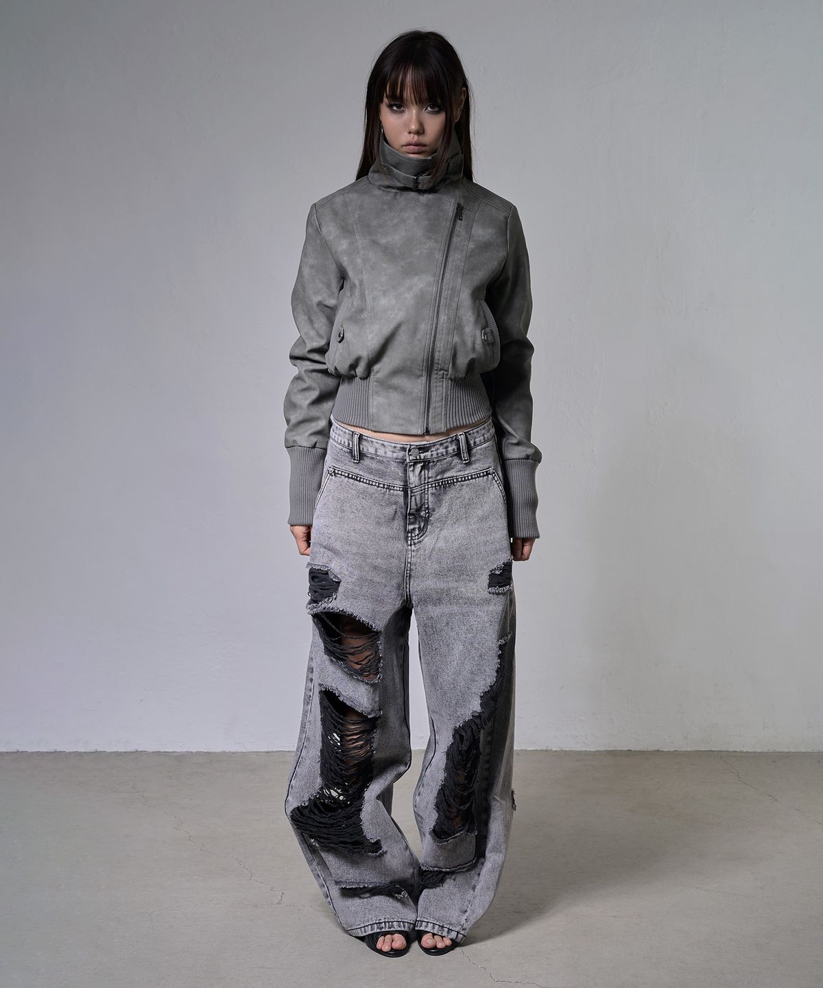 팬시클럽(FANCY CLUB) 하이넥 리브드 레더 자켓 (LIGHT GRAY) F26ZA506