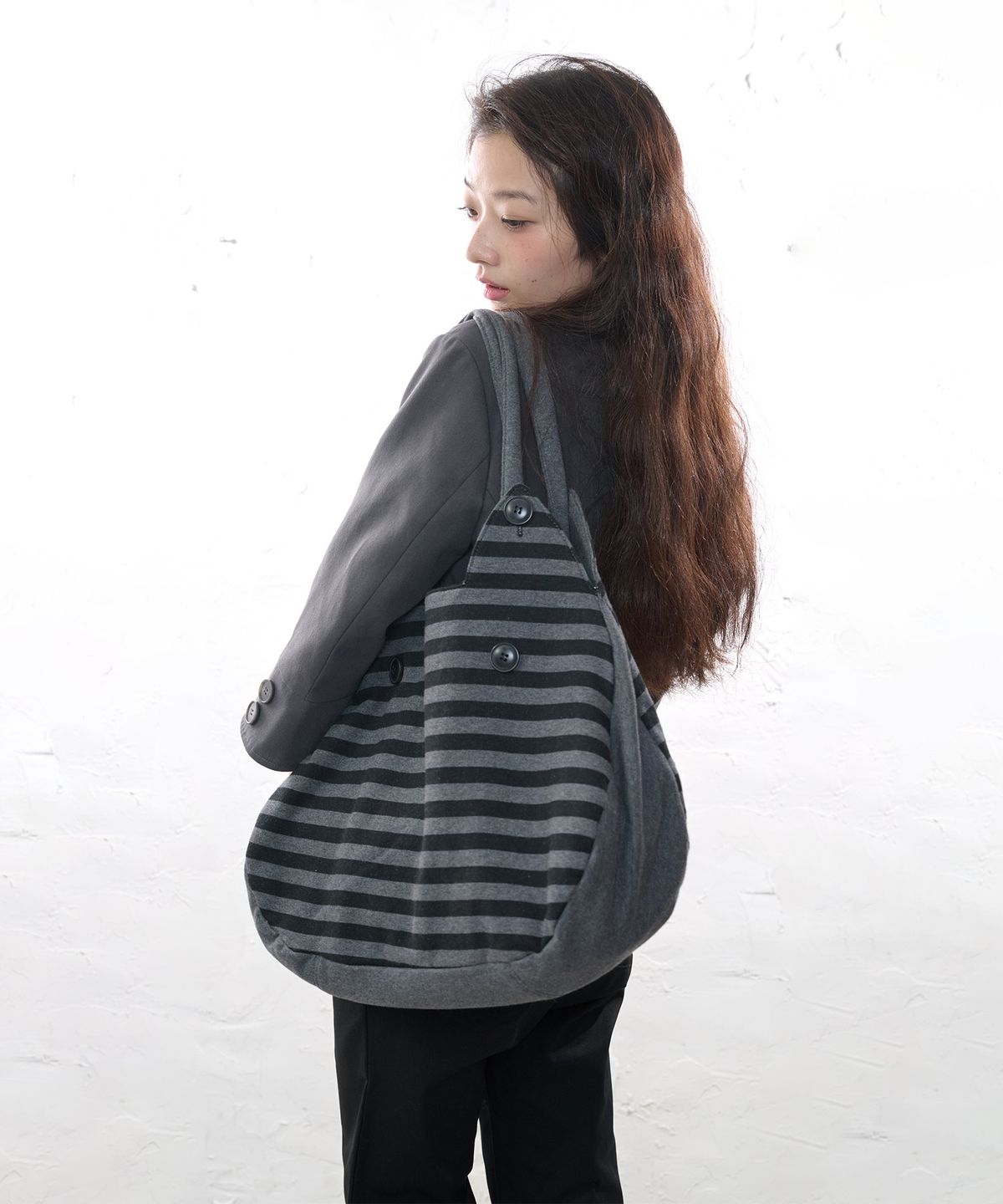 잇자바이브(ITZAVIBE) CHUBBY CAT EAR STRIPE BAG