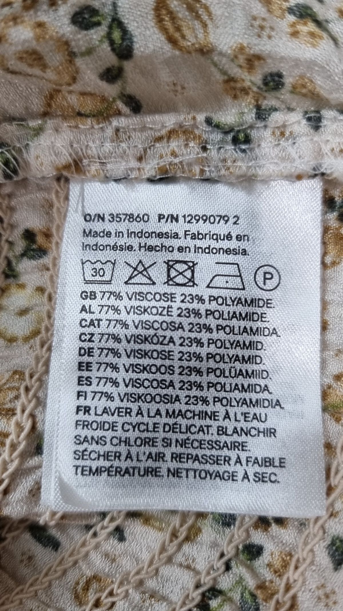 디바이디드에이치앤엠(DIVIDED H&M) 블라우스 S
