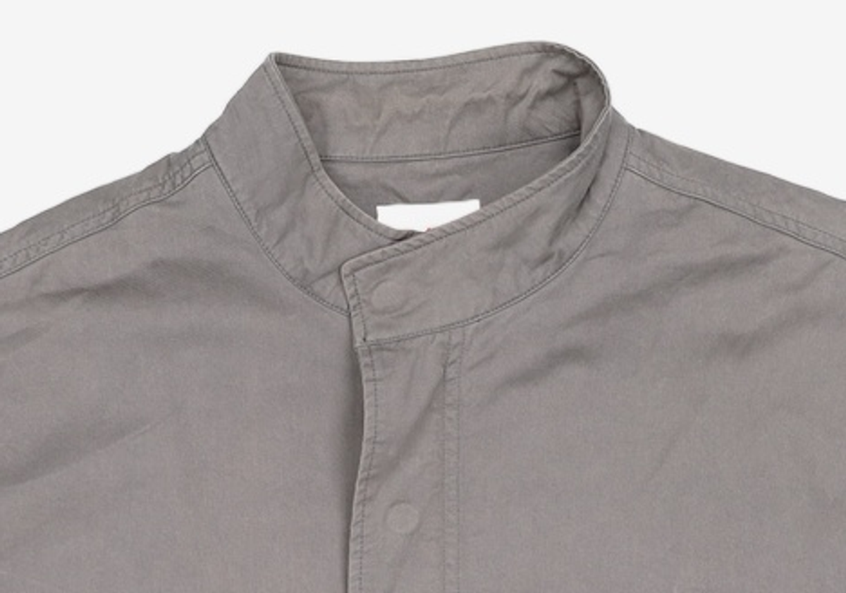 꼬모니노즈(COMONINOZ) SHORT FISHTAIL JUMPER [CHARCOAL] L