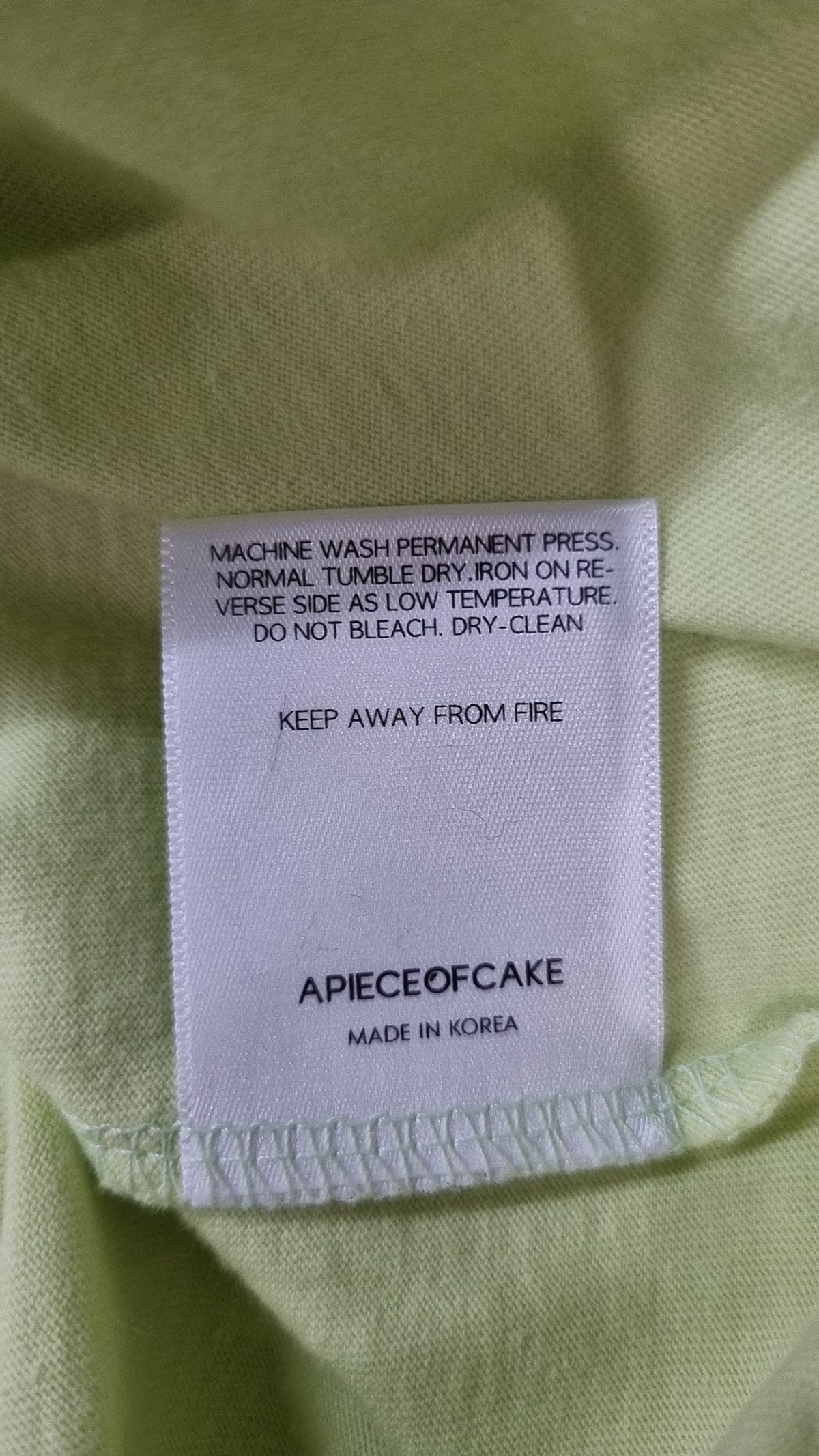 어피스오브케이크(APIECEOFCAKE) 반소매 티셔츠 L