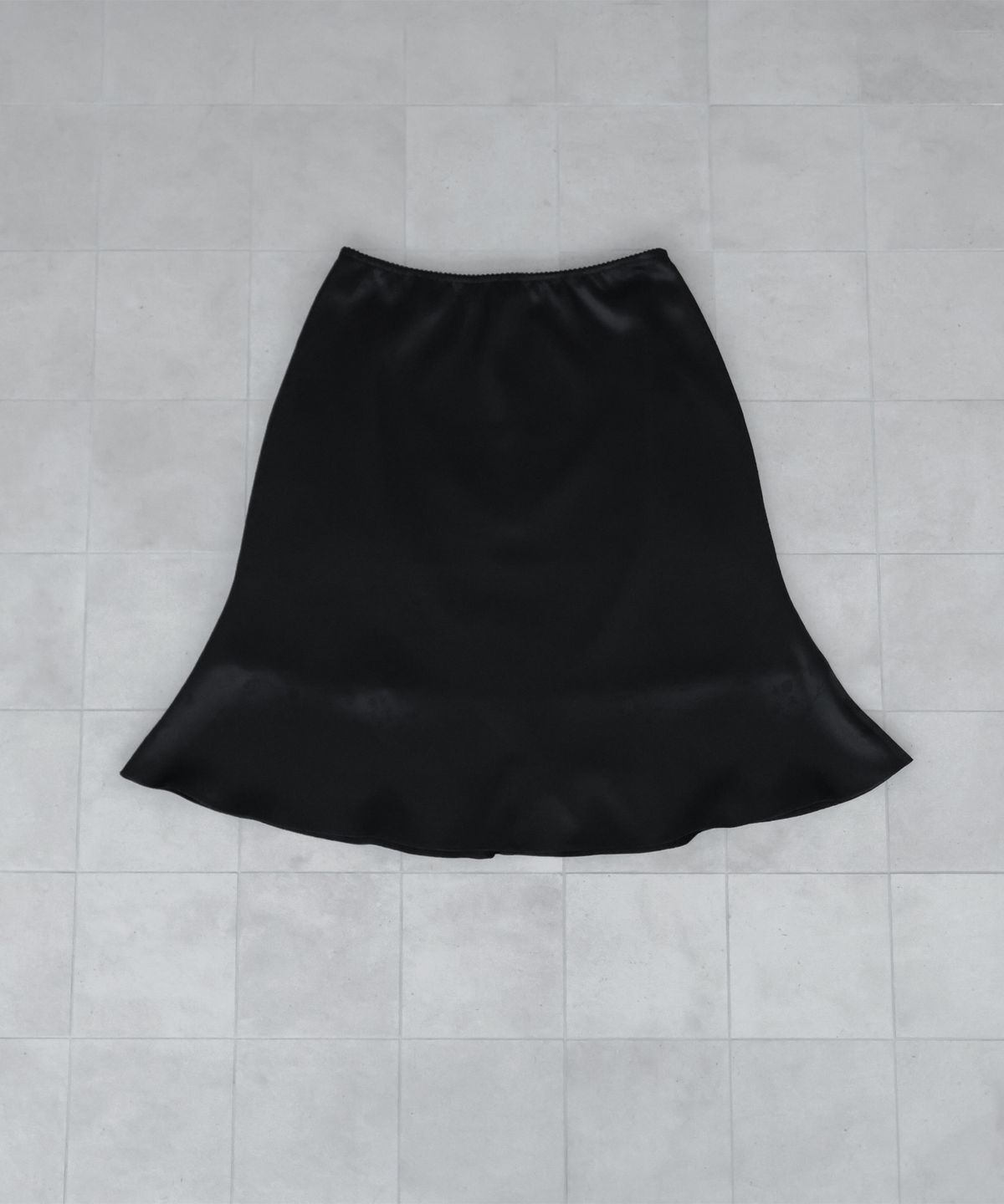 이오담(IODAM) FLORA JACQUARD SKIRT (black)