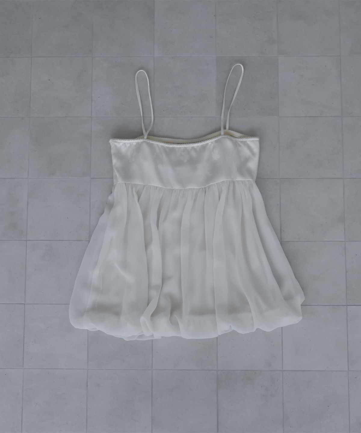이오담(IODAM) FLORA JACQUARD BLOUSE (ivory)