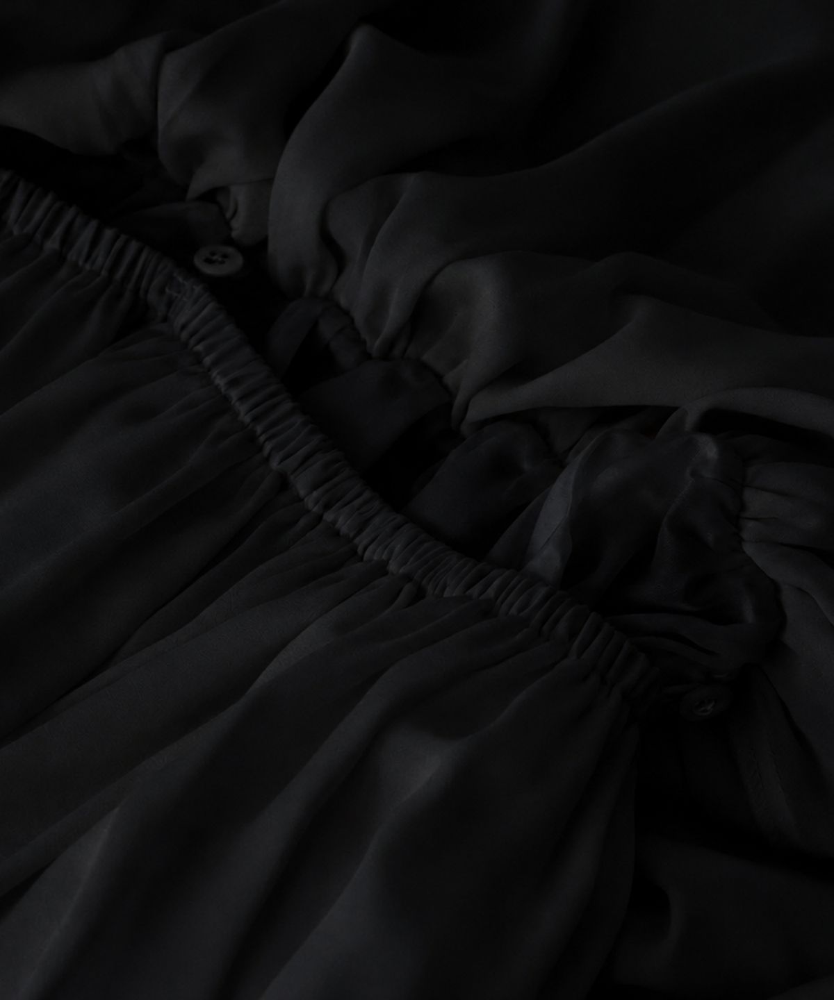 이오담(IODAM) RIPPLE 2WAY CHIFFON SKIRT (black)