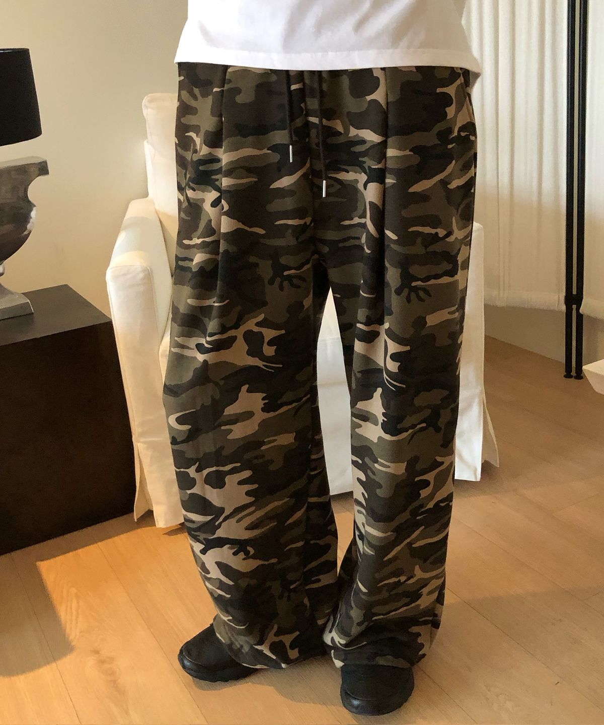해비즘(HAVISM) WIDE BELTED SWEATPANTS(CAMO BEIGE)