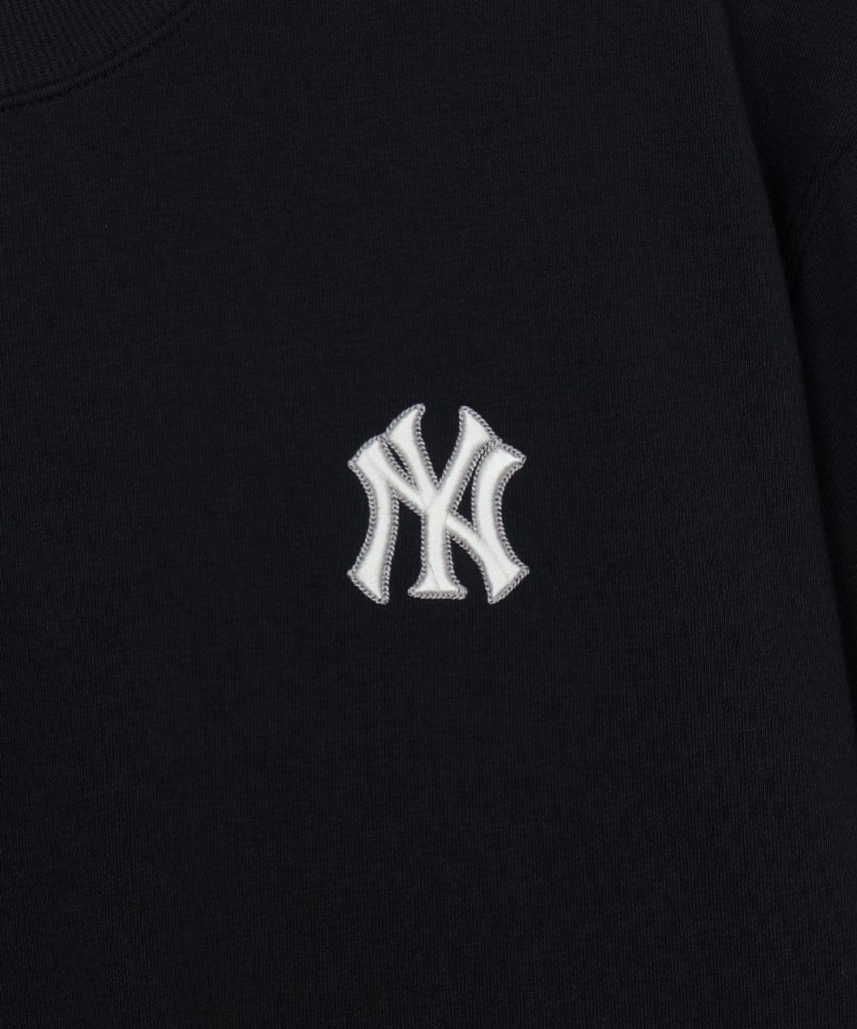 엠엘비(MLB) 베이직 스트릿 메가로고 맨투맨 NY (Black)