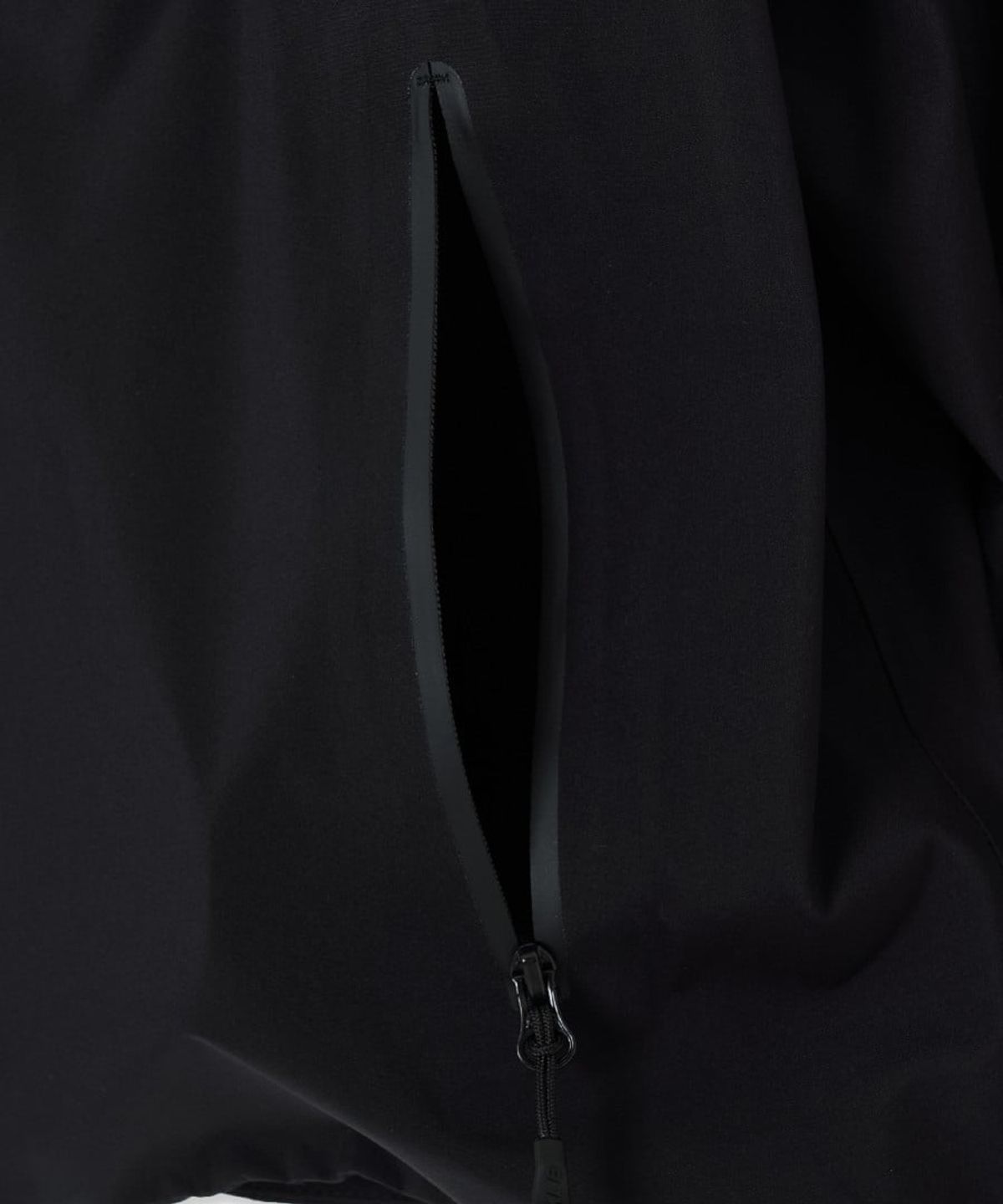 엠엘비(MLB) 여성 고프코어 사선 지퍼 3L 바람막이 NY (Black)