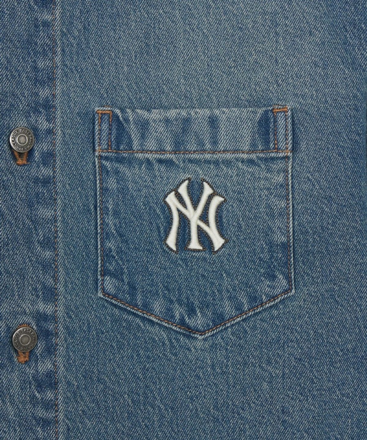 엠엘비(MLB) 바시티 로고 데님셔츠 NY (Indigo)