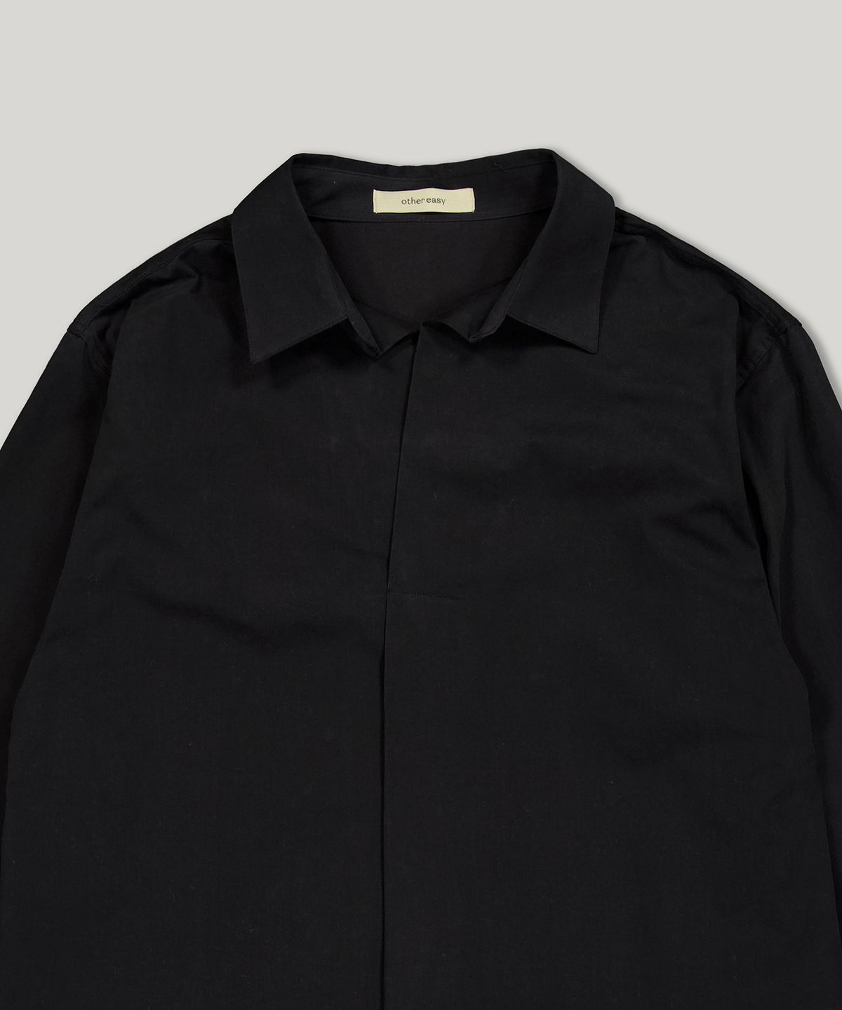 아더이지(OTHER EASY) drape pop-over shirts (black)