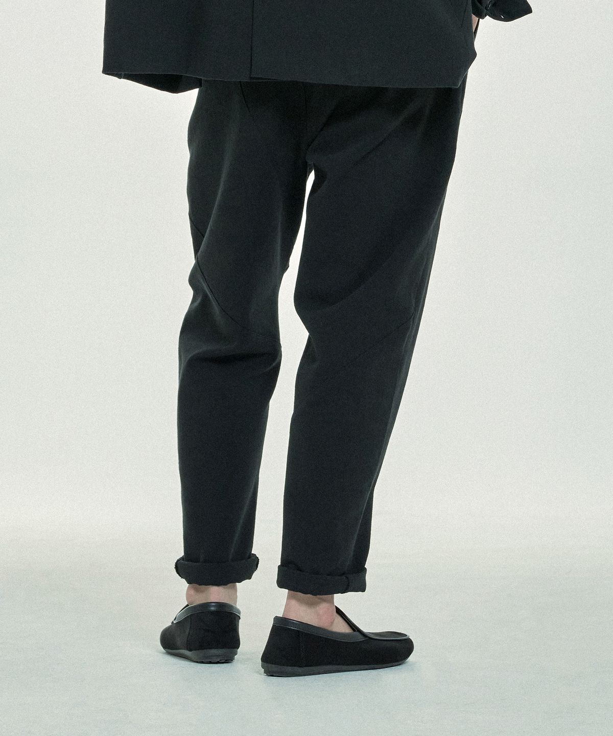 꼬르녹(CORNOQ) Suture Trouser