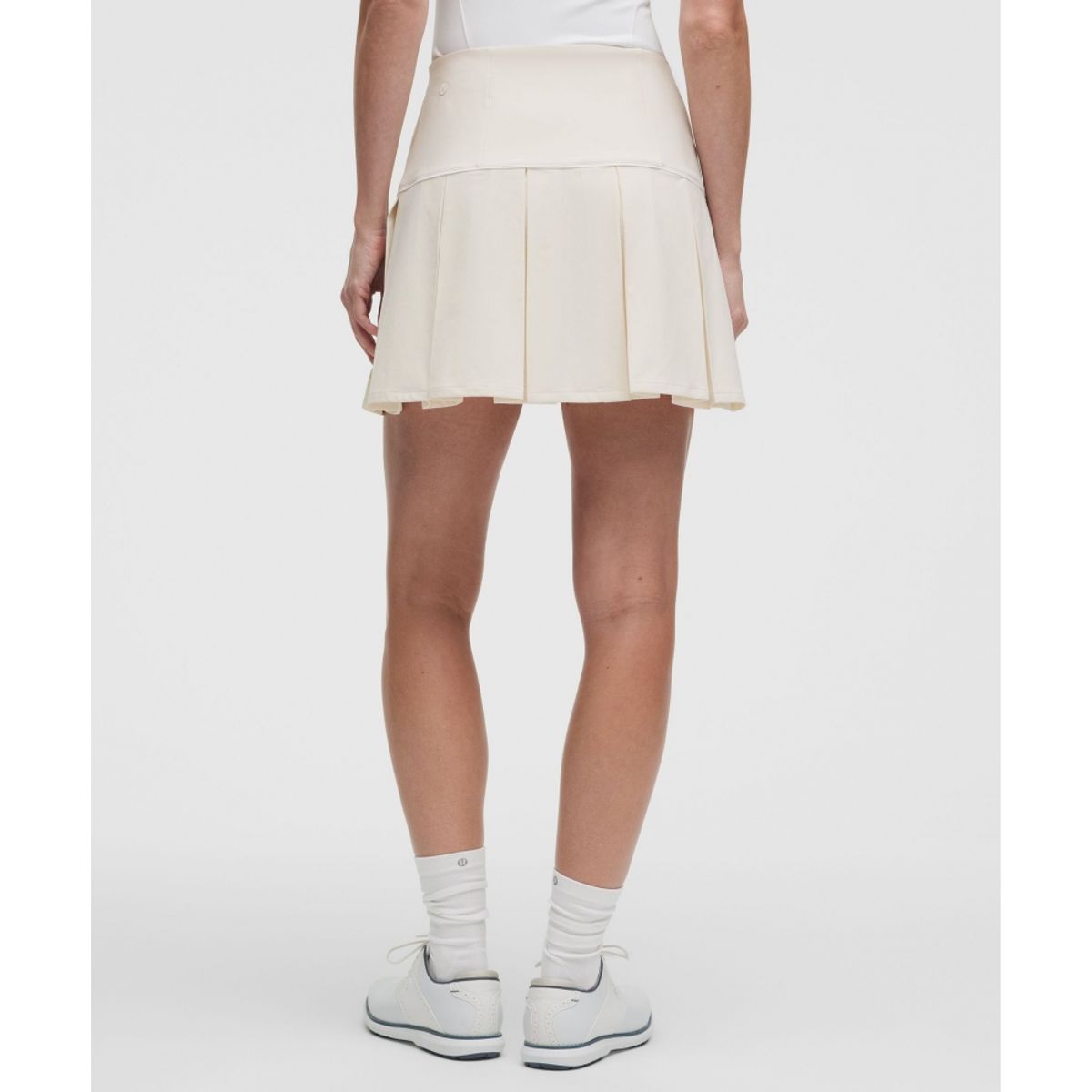룰루레몬(LULULEMON) 퍼포레이티드 플리츠 골프 스커트  LTIV WHT