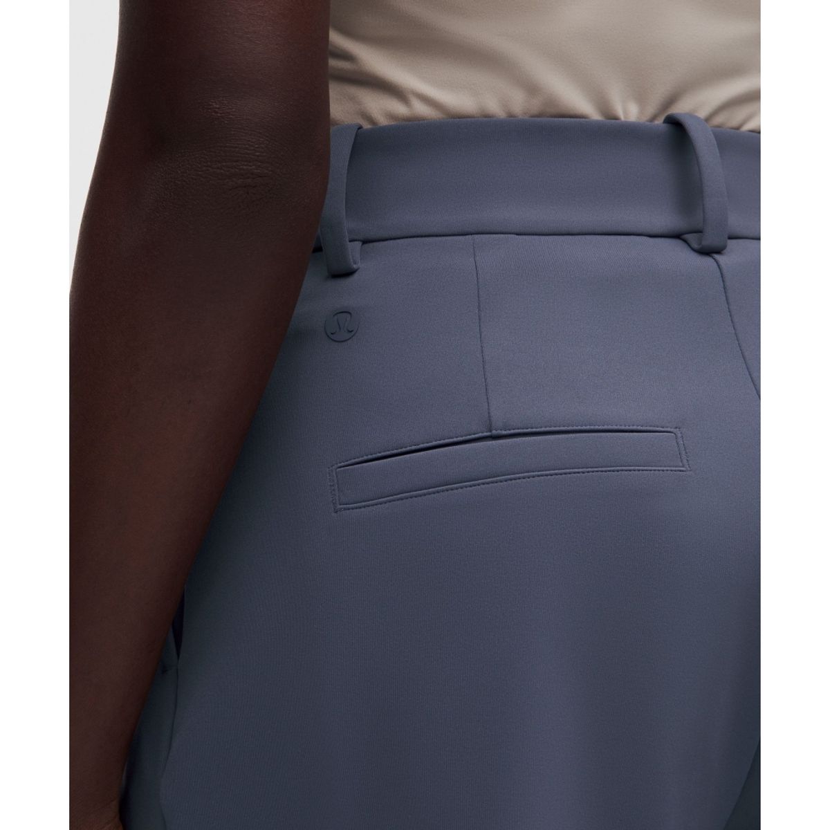 룰루레몬(LULULEMON) 데이드리프트 플리티드 하이라이즈 쇼츠 7inch  DDND