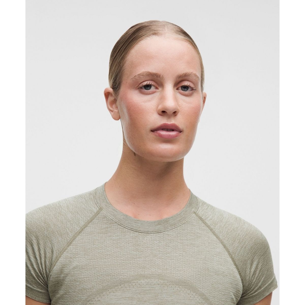 룰루레몬(LULULEMON) 스위프틀리 테크 크롭 숏슬리브 셔츠 2.0  CYFR RVSN