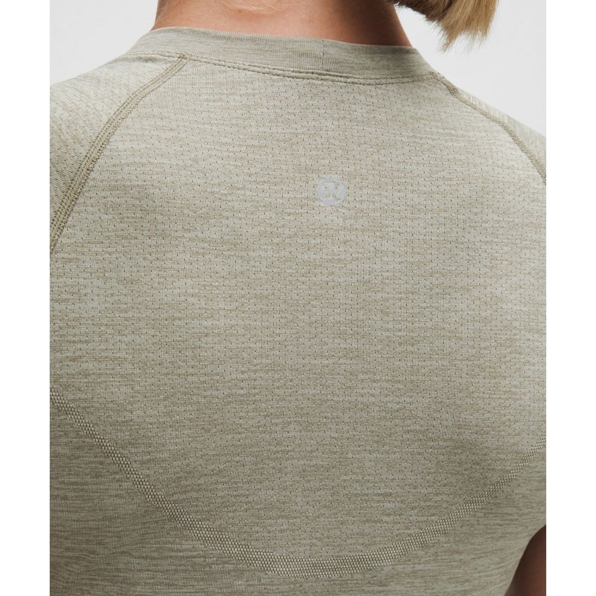 룰루레몬(LULULEMON) 스위프틀리 테크 크롭 숏슬리브 셔츠 2.0  CYFR RVSN
