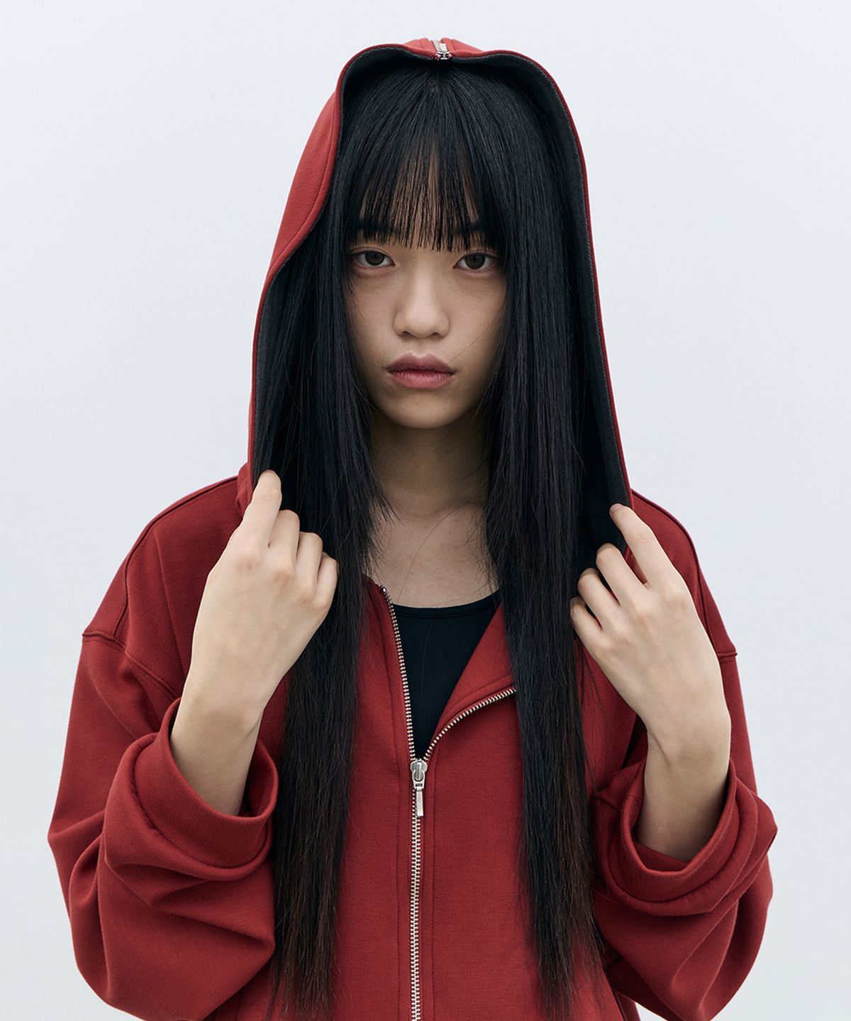 로움(ROWM) SOFT CONTOUR HOODED ZIP-UP (RED/CHARCOAL)