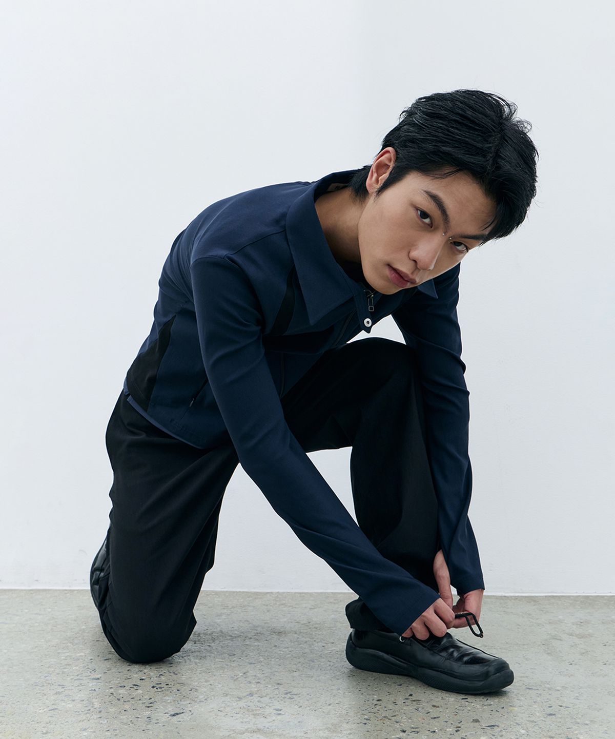 로움(ROWM) CONTRAST PANEL JACKET (NAVY)