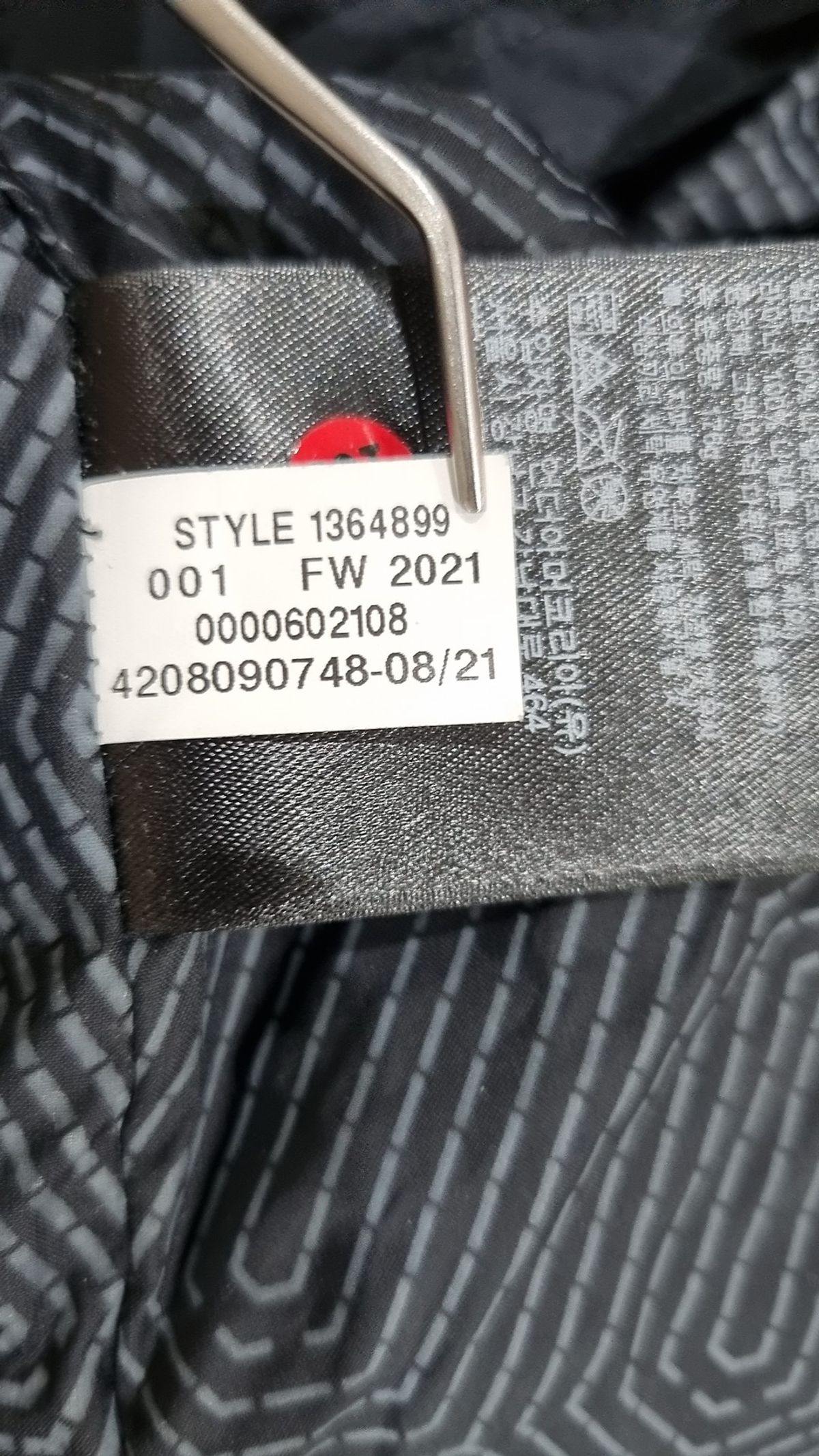 언더아머(UNDERARMOUR) 여성 콜드기어 다운 파카 1364899-001 M