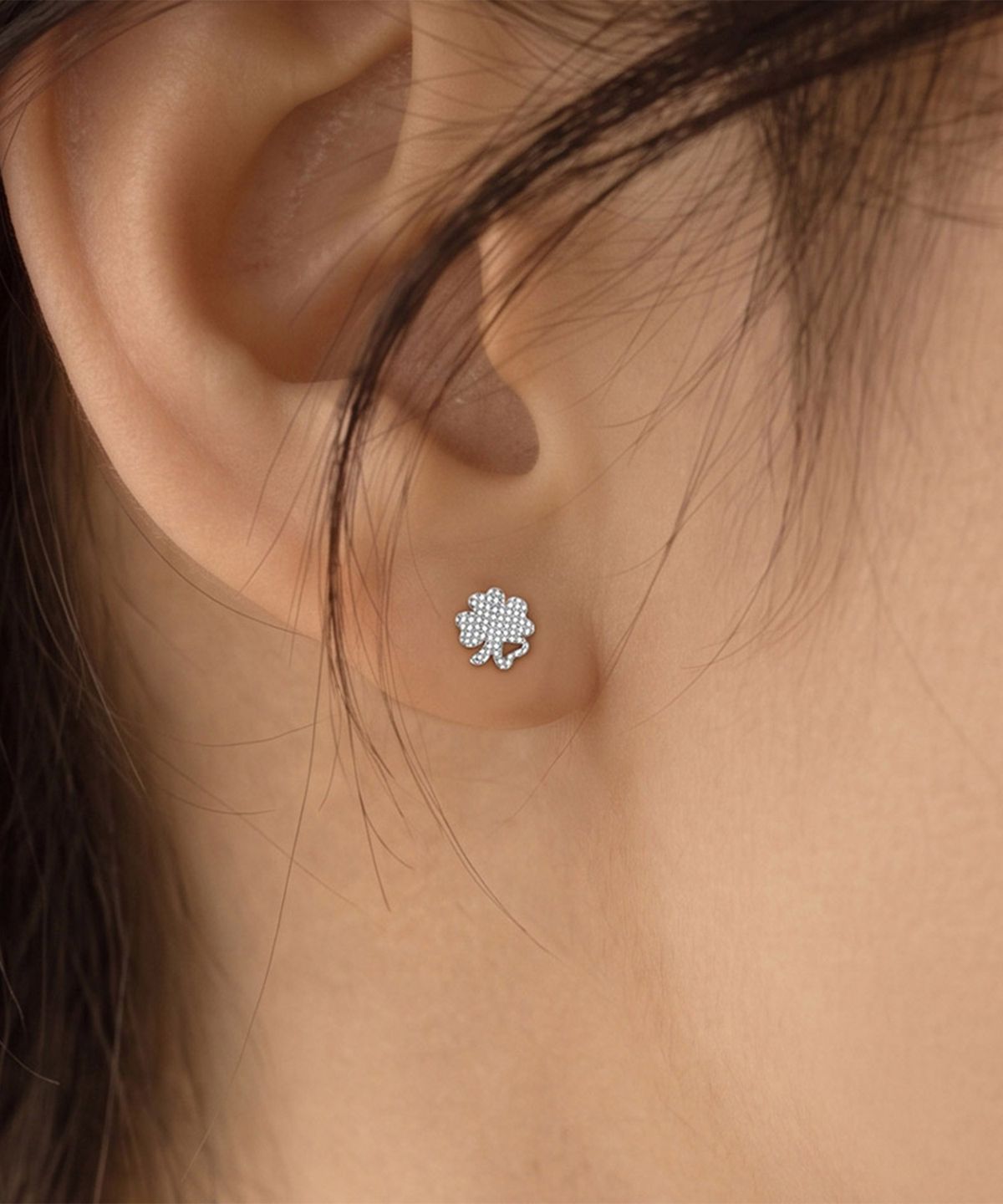 엘렌쥬얼리(HELENE JEWELRY) 실버 925 Silver 메쉬 네잎클로버 컷팅 은 귀걸이