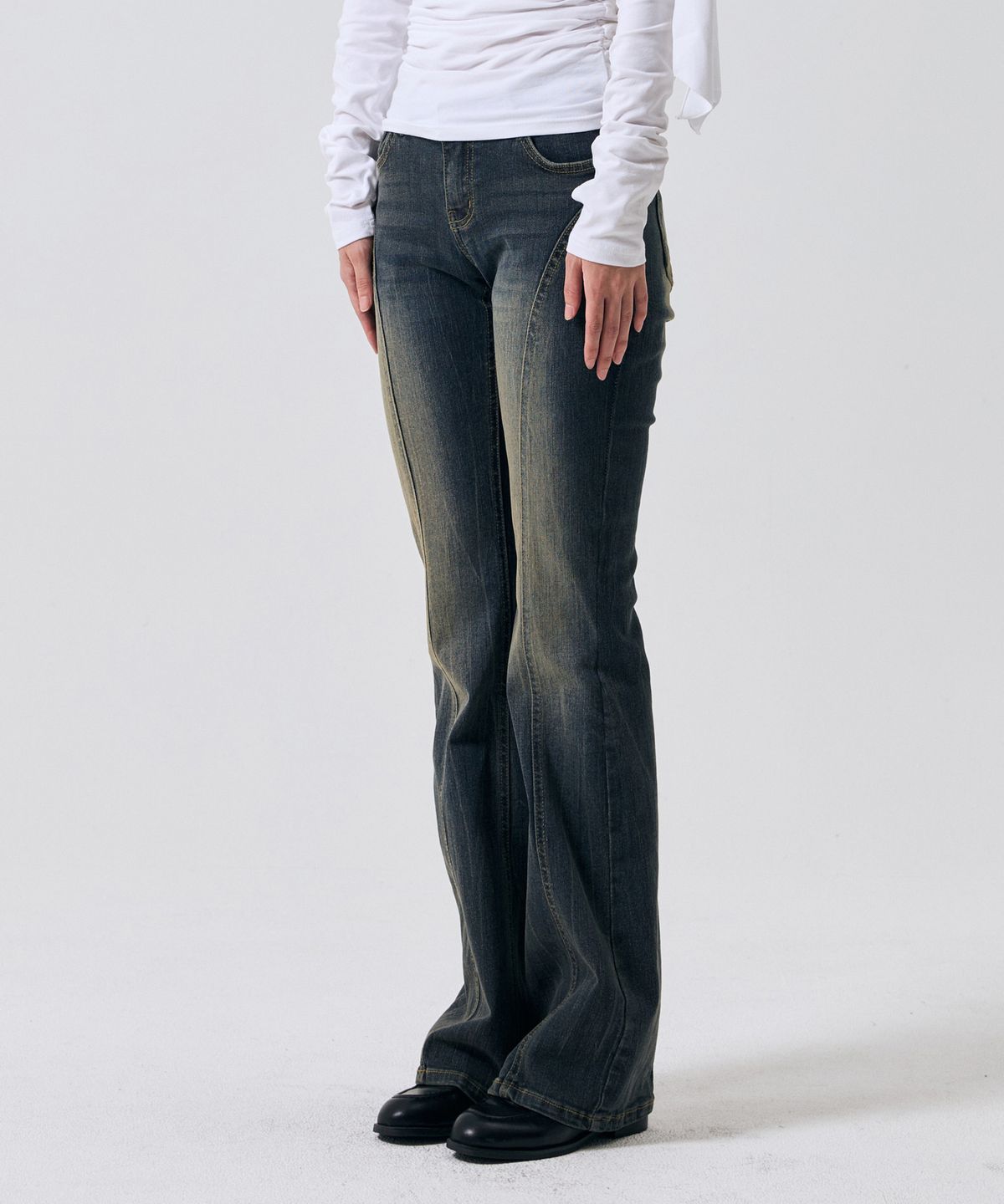 아리킴(ARIKIM) ELLA BOOTCUT DENIM PANTS / BLUE