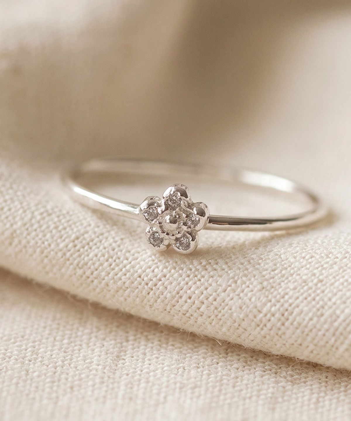 엘렌쥬얼리(HELENE JEWELRY) 실버 925 Silver 론도 플라워 큐빅 미스 링 은 실 반지