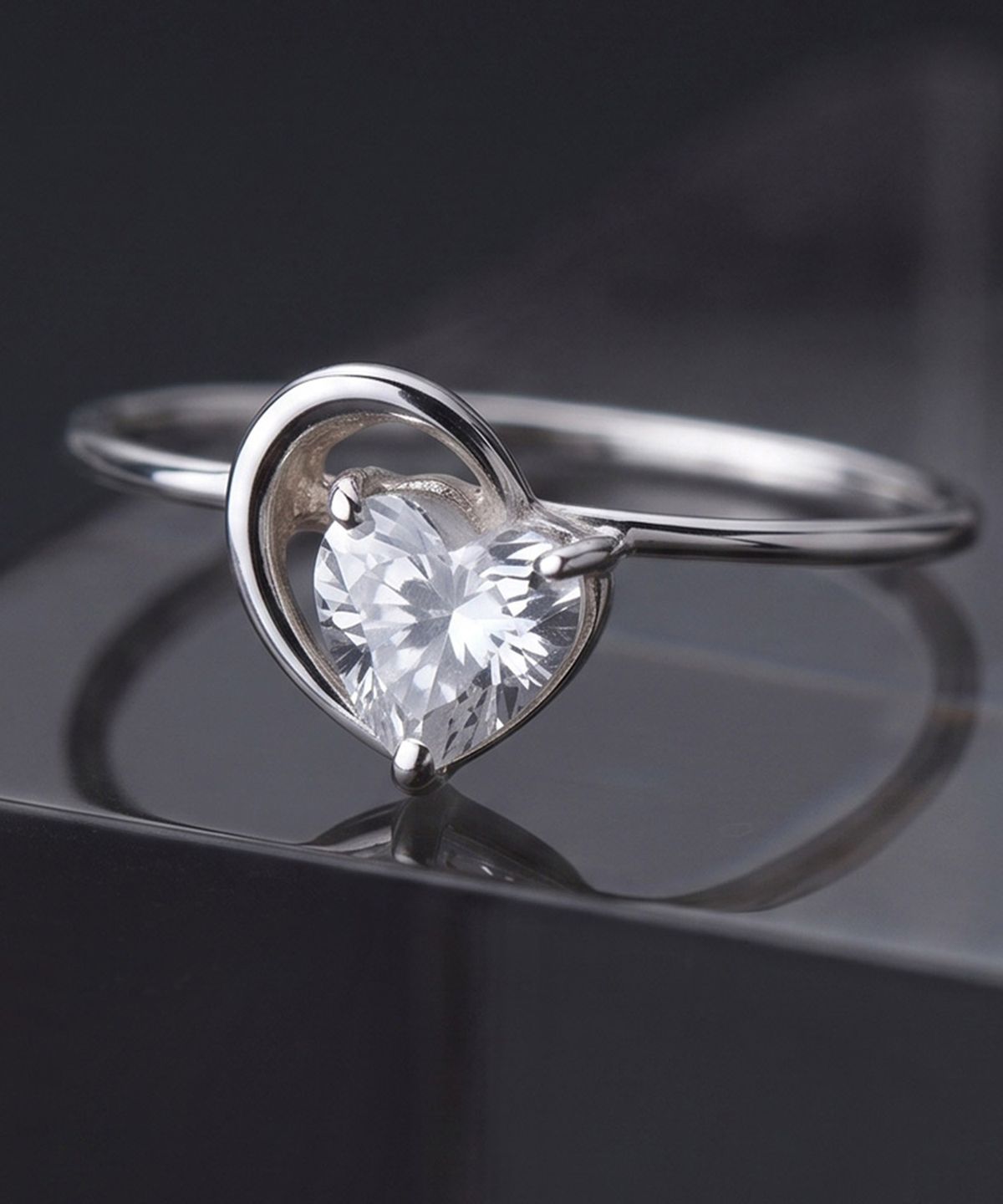 엘렌쥬얼리(HELENE JEWELRY) 실버 925 Silver 세렌디 하트 큐빅 미스 링 은 실 반지