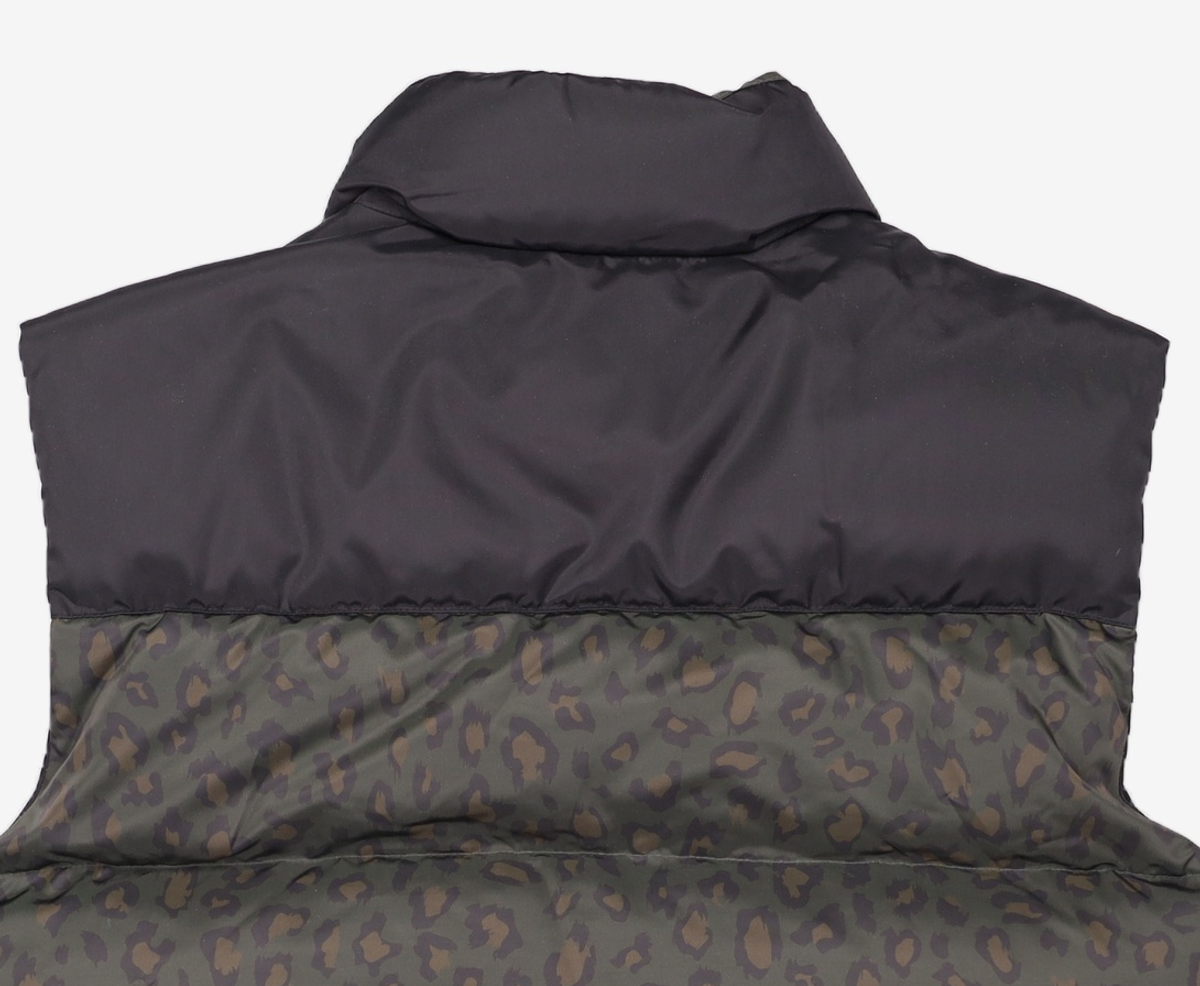 오버캐스트(OVERCAST) Leopard Goose Down Vest (Dark Green) L
