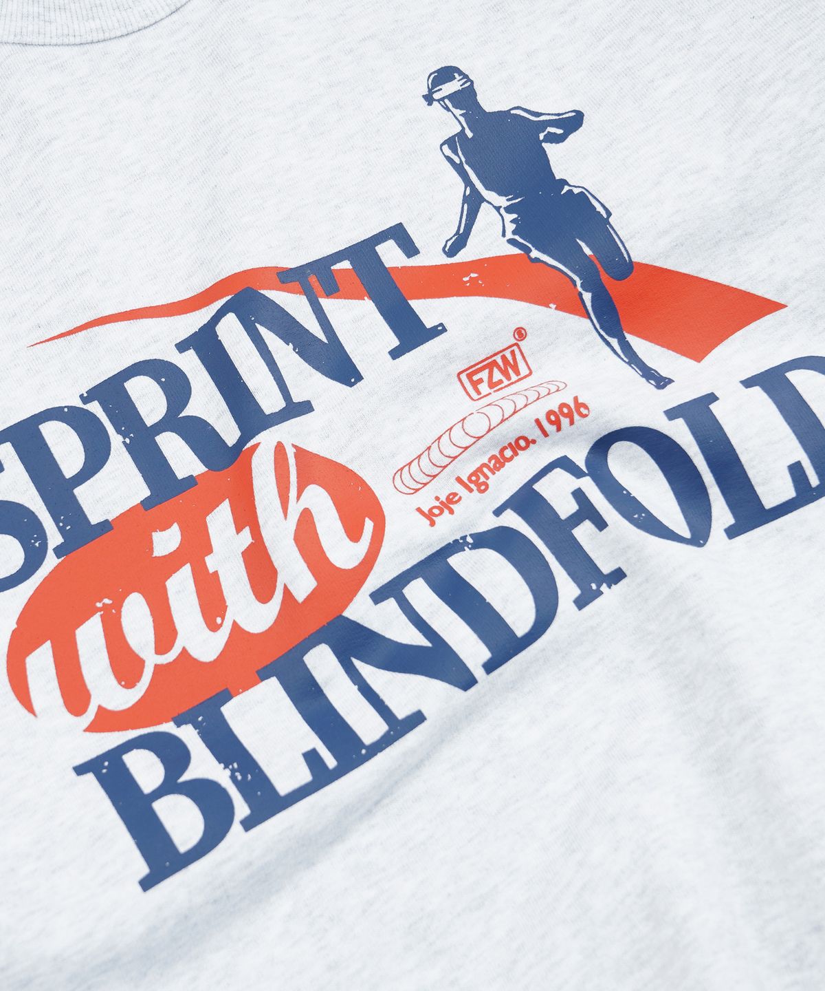프리즘웍스(FRIZMWORKS) SPRINT WITH BLINDFOLD SWEATSHIRT _ WHITE MELANGE