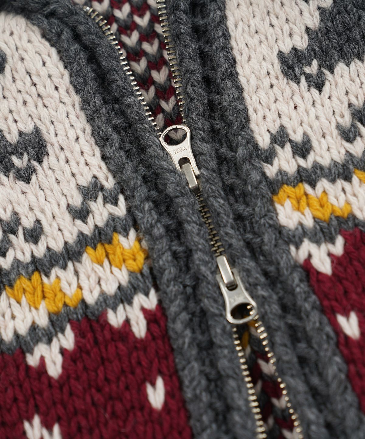 프리즘웍스(FRIZMWORKS) HEAVY COWICHAN KNIT VEST _ RED