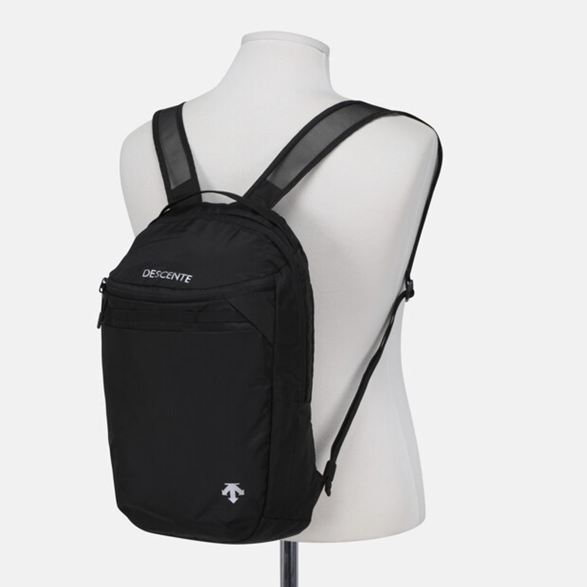 데상트(DESCENTE) 경량 미니 백팩 (10L) 블랙 SR323UBP73