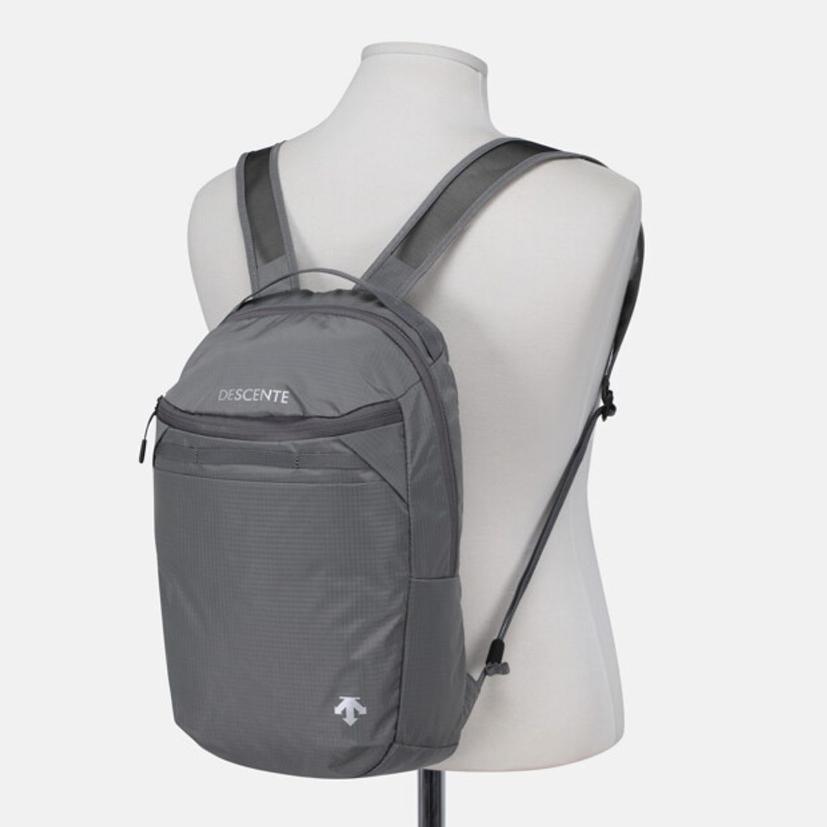 데상트(DESCENTE) 경량 미니 백팩 (10L) 그레이 SR323UBP73