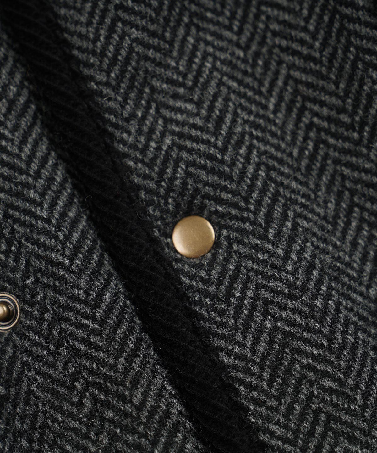 프리즘웍스(FRIZMWORKS) HERRINGBONE WOOL HUNTING VEST _ GRAY BLACK