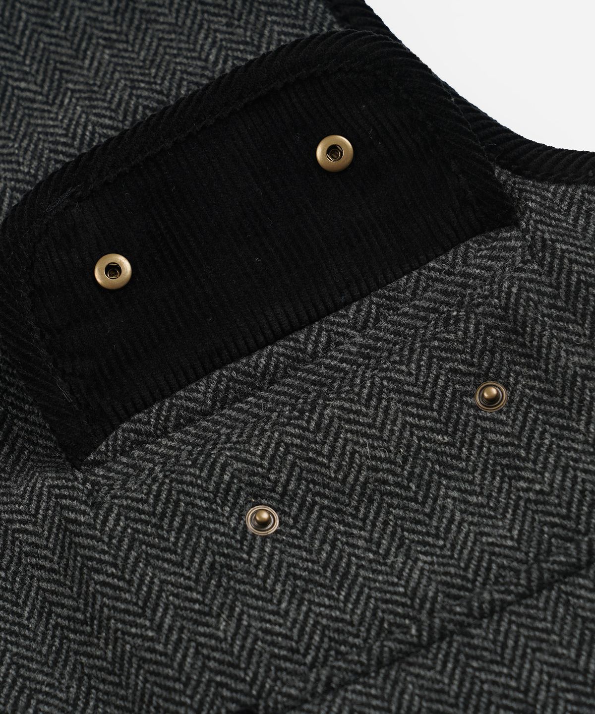 프리즘웍스(FRIZMWORKS) HERRINGBONE WOOL HUNTING VEST _ GRAY BLACK