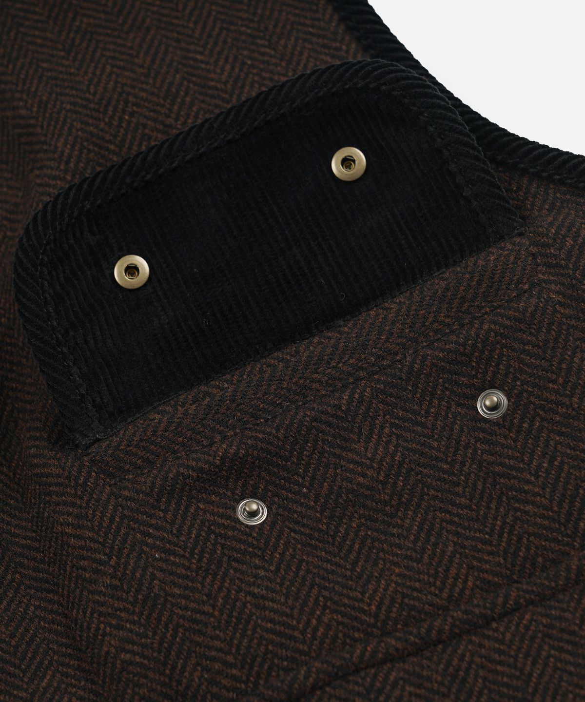 프리즘웍스(FRIZMWORKS) HERRINGBONE WOOL HUNTING VEST _ CHESTNUT BLACK