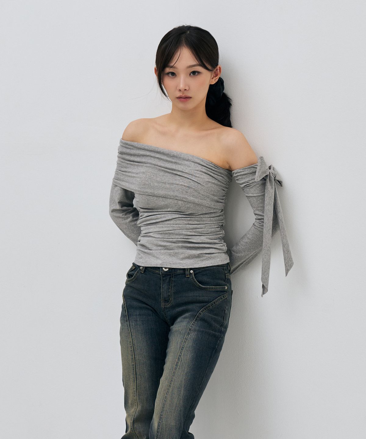 아리킴(ARIKIM) RIEN ONE-SHOULDER SHIRRING TOP / MELANGE