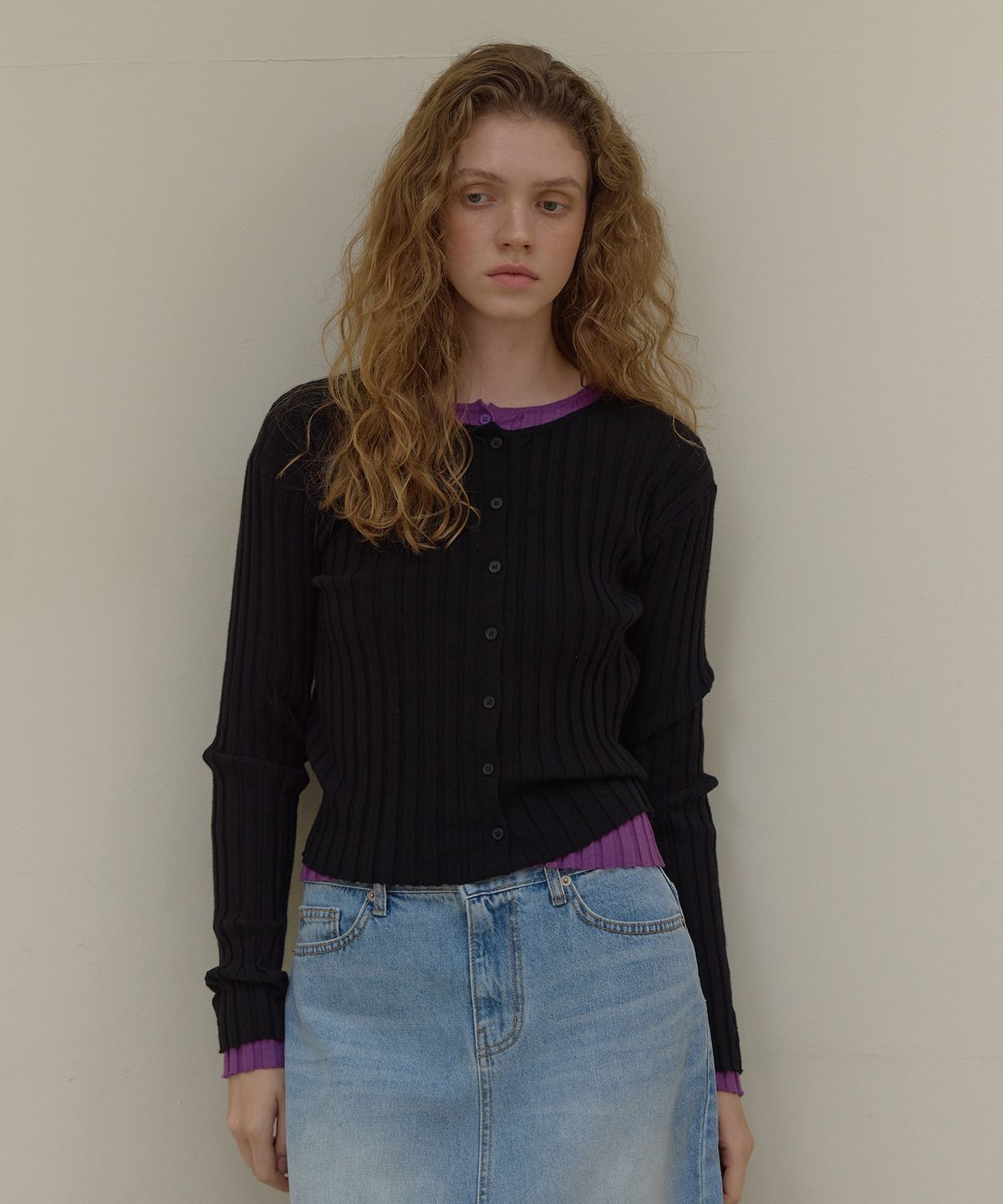론크(LONQUE) BUTTON UP RIBBED ROUND CARDIGAN (BLACK)