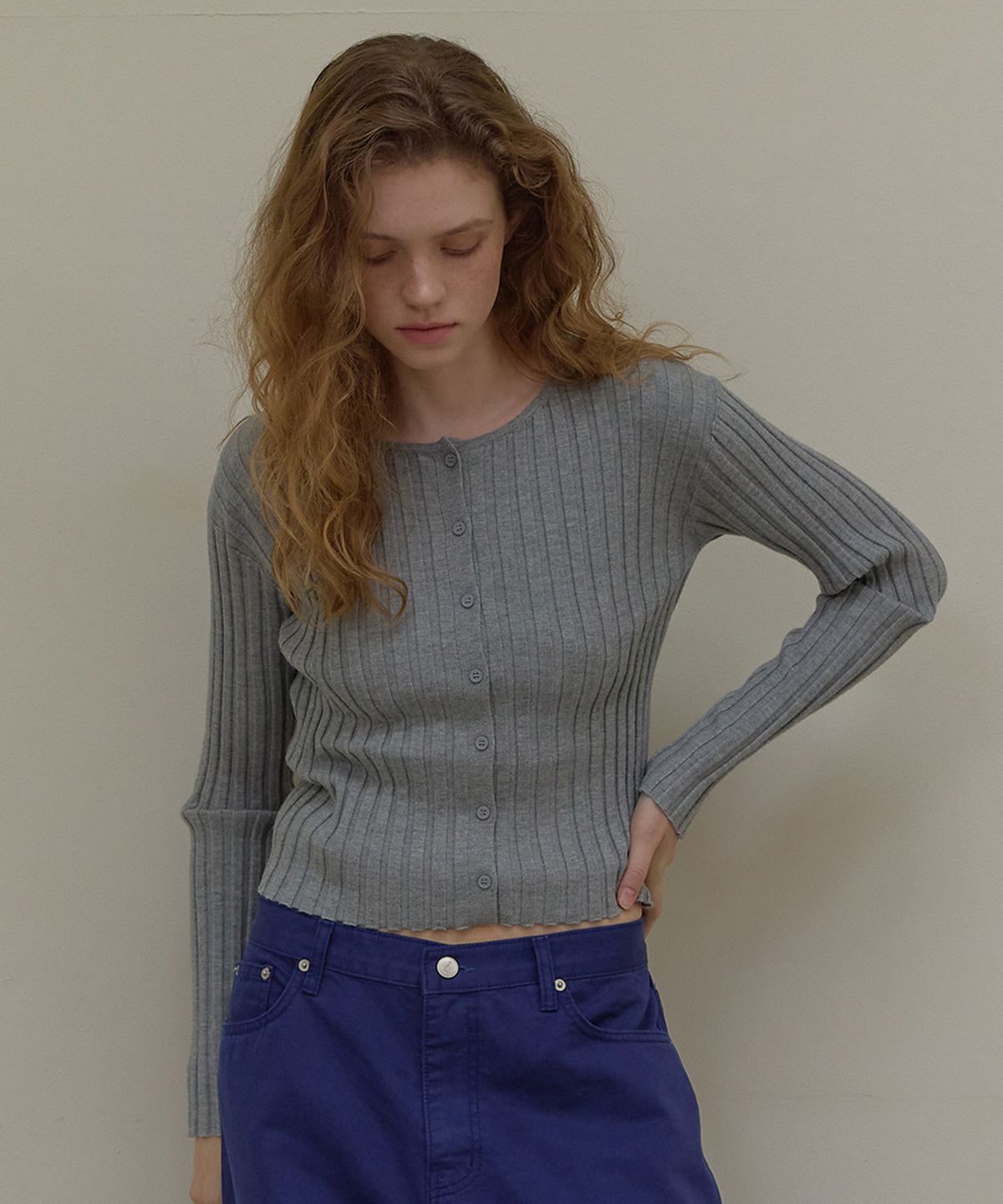 론크(LONQUE) BUTTON UP RIBBED ROUND CARDIGAN (GRAY)